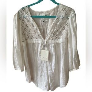 Malvin women’s linen white flowy white festival bohemian hippie blouse top M
